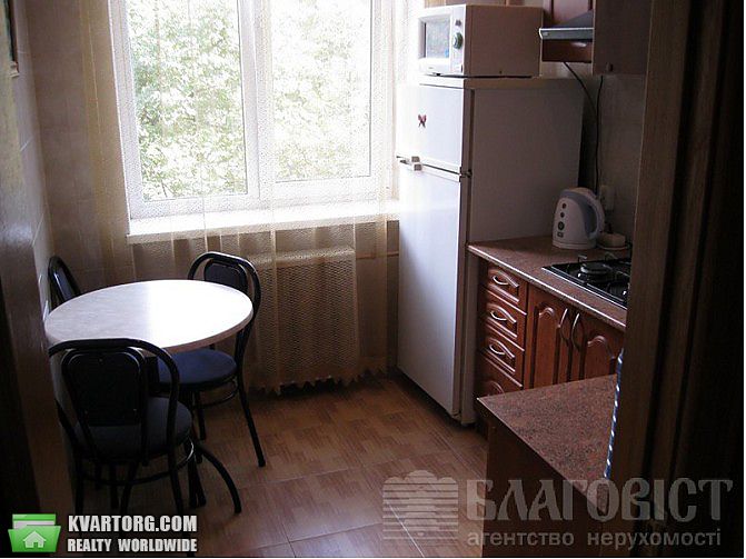 Sell 2-room apartment. Киев, Госпитальный пер — photo 7