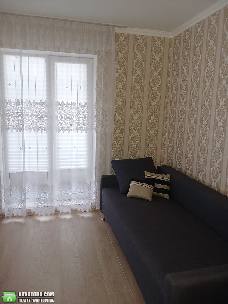 Rent out 1-room apartment. Киев,  Демиевская — photo 2