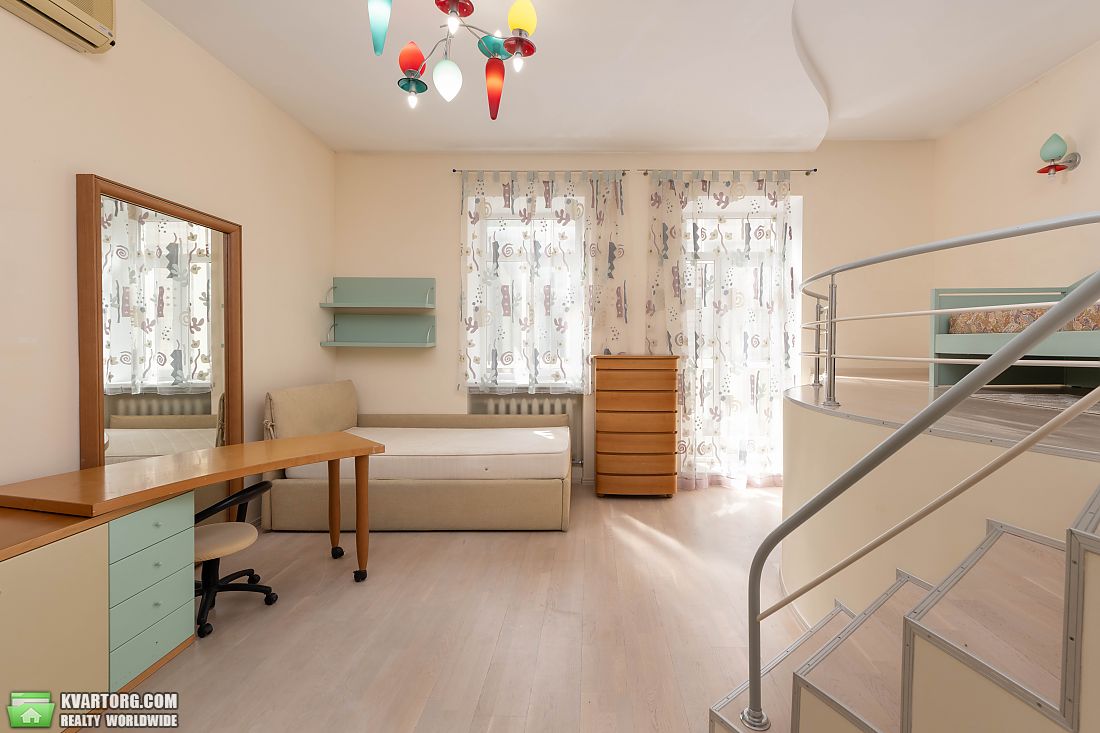 Sell 5-room apartment. Киев,  Малоподвальная — photo 6