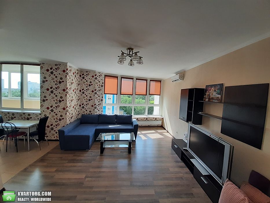 Rent out 2-room apartment. Киев, Сикорского — photo 7