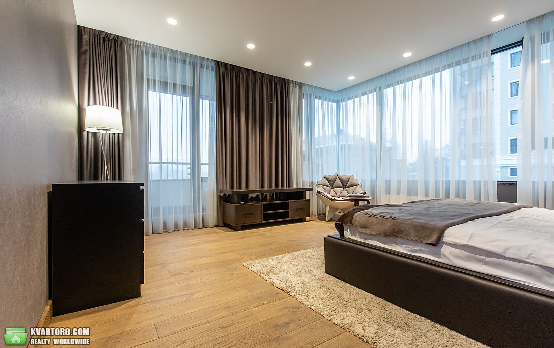 Rent out 3-room apartment. Киев, Деловая — photo 7