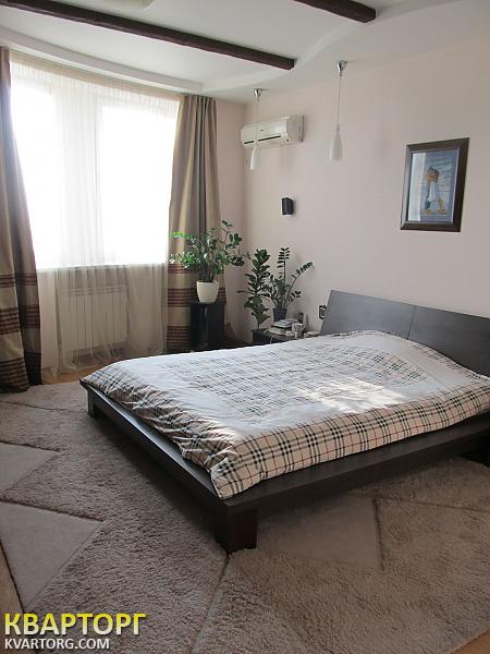 Sell 3-room apartment. Киев,  Амосова — photo 1
