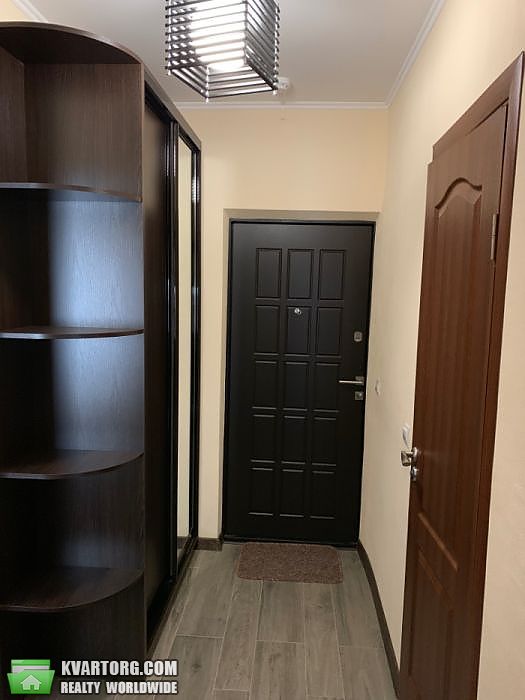 Rent out 1-room apartment. Киев, Аболмасова — photo 10