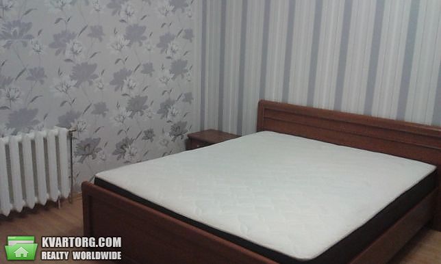 Rent out 3-room apartment. Киев, Стешенко — photo 1