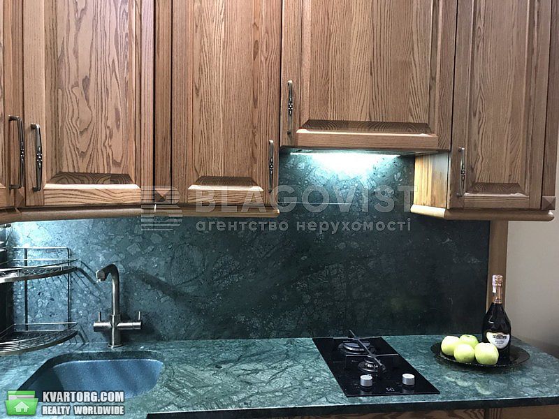 Rent out 2-room apartment. Киев,  Институтская — photo 4