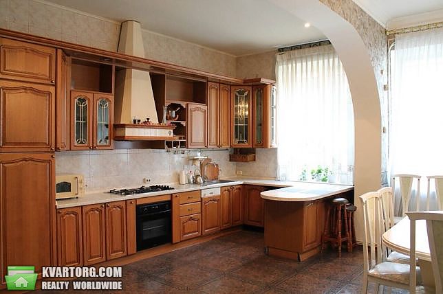 Rent out 4-room apartment. Одесса, Пироговская — photo 1