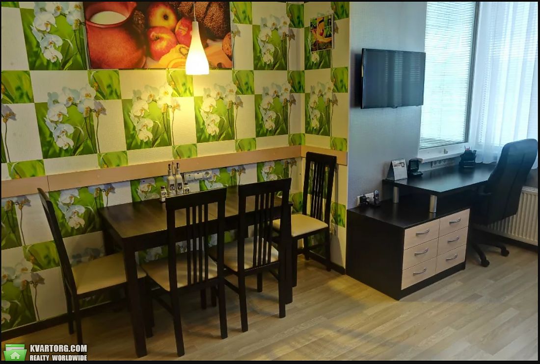 Rent out 2-room apartment. Киев,  Вышгородская — photo 5