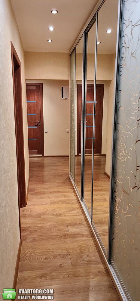 Rent out 3-room apartment. Киев, Чернобыльская ул. — photo 9