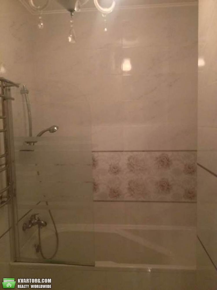 Rent out 2-room apartment. Киев,  Щорса — photo 10