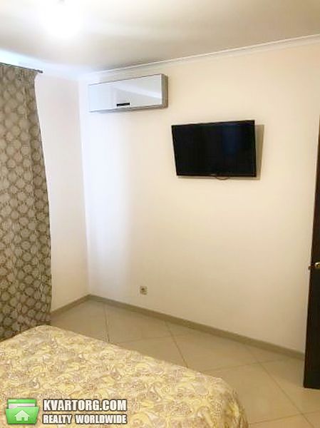 Rent out 2-room apartment. Киев,  Феодосийский пер — photo 2