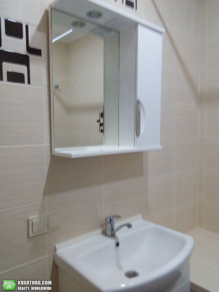 Rent out 1-room apartment. Киев,  Просвещения — photo 3