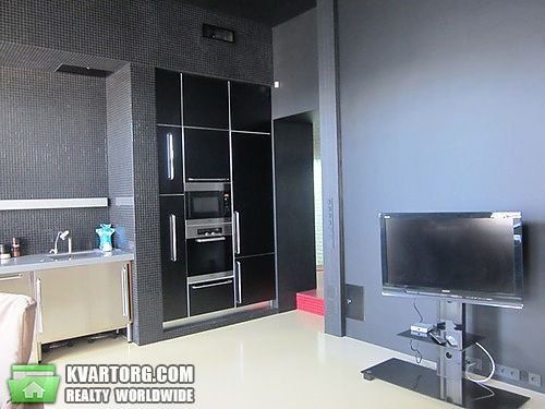 Rent out 2-room apartment. Киев,  Саксаганского — photo 3