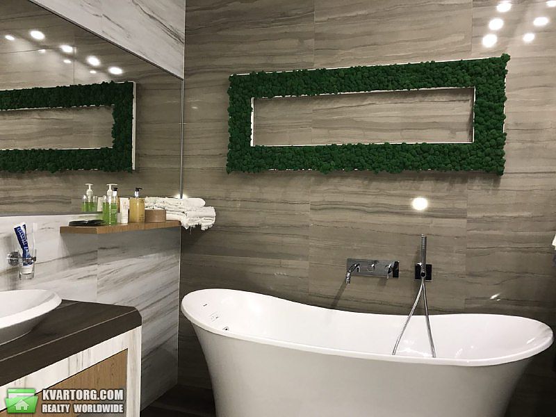 Sell 4-room apartment. Киев,  Драгомирова — photo 4