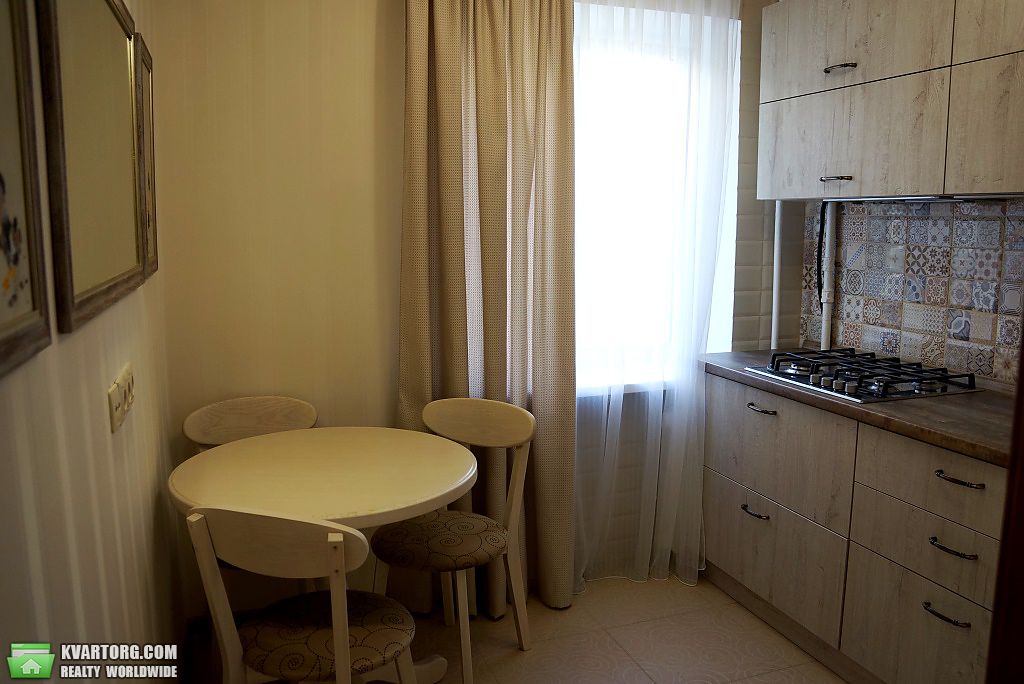 Rent out 1-room apartment. Киев,  Смелянская — photo 4