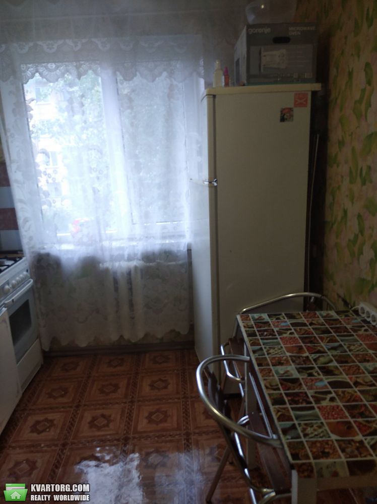 Rent out 2-room apartment. Киев, Миру проспект — photo 3