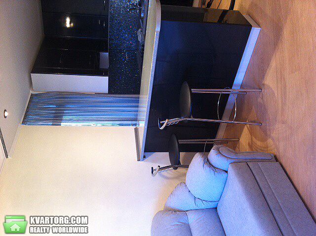 Rent out 2-room apartment. Киев,  Вильямса — photo 5