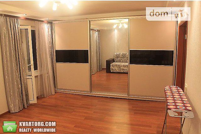 Rent out 1-room apartment. Киев,  Жуковского — photo 3