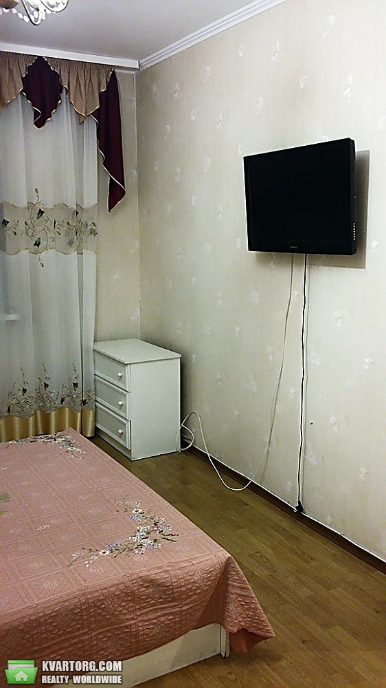 Rent out 2-room apartment. Киев,  Вильямса — photo 3