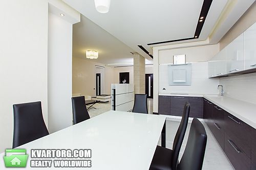 Sell 4-room apartment. Киев,  Драгомирова — photo 1