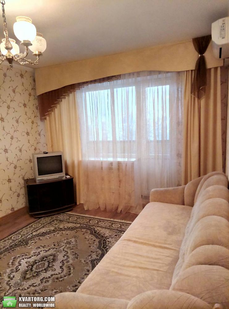 Rent out 2-room apartment. Киев,  Закревского — photo 1