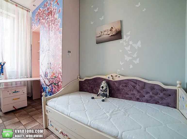 Rent out 3-room apartment. Киев,  Павловская — photo 7