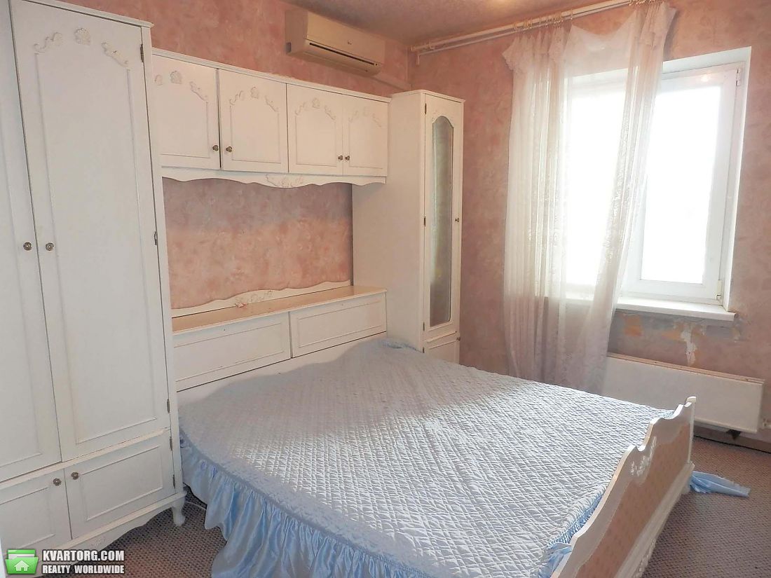Sell 3-room apartment. Киев,  Маяковского — photo 1