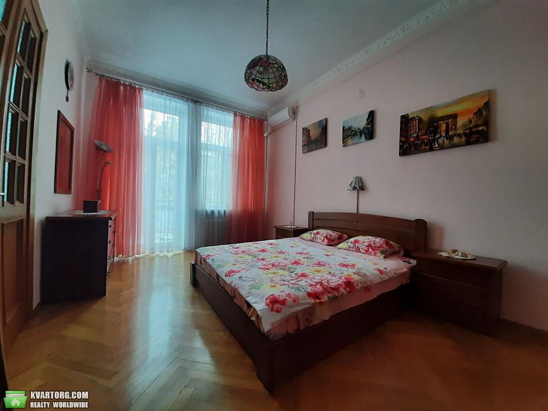 Rent out 3-room apartment. Киев,  Крутой спуск — photo 4