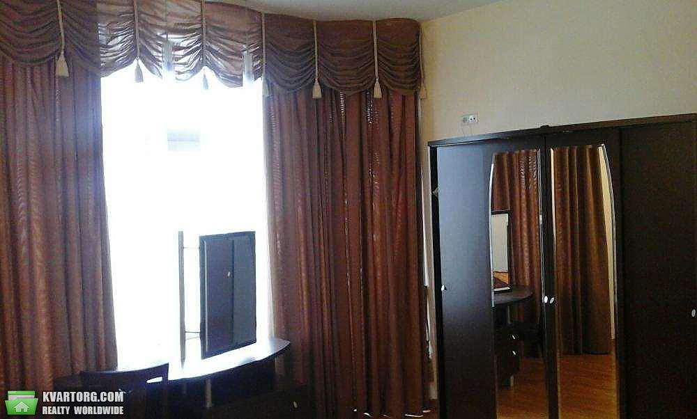 Rent out 3-room apartment. Киев,  Владимирская — photo 4