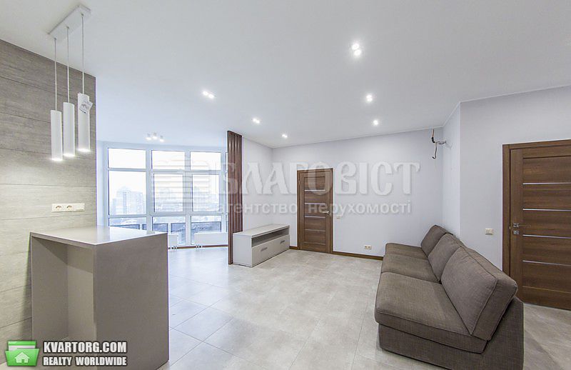 Rent out 3-room apartment. Киев,  Глубочицкая — photo 1