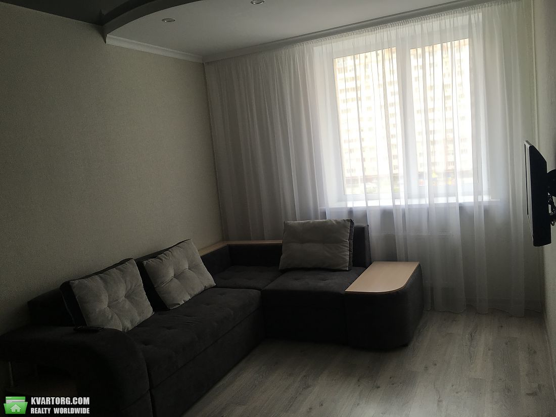 Rent out 2-room apartment. Киев,  Большая Окружная — photo 2