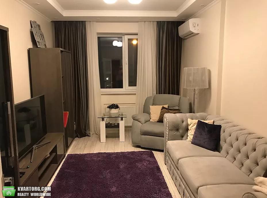 Rent out 2-room apartment. Киев,  Наумова — photo 1
