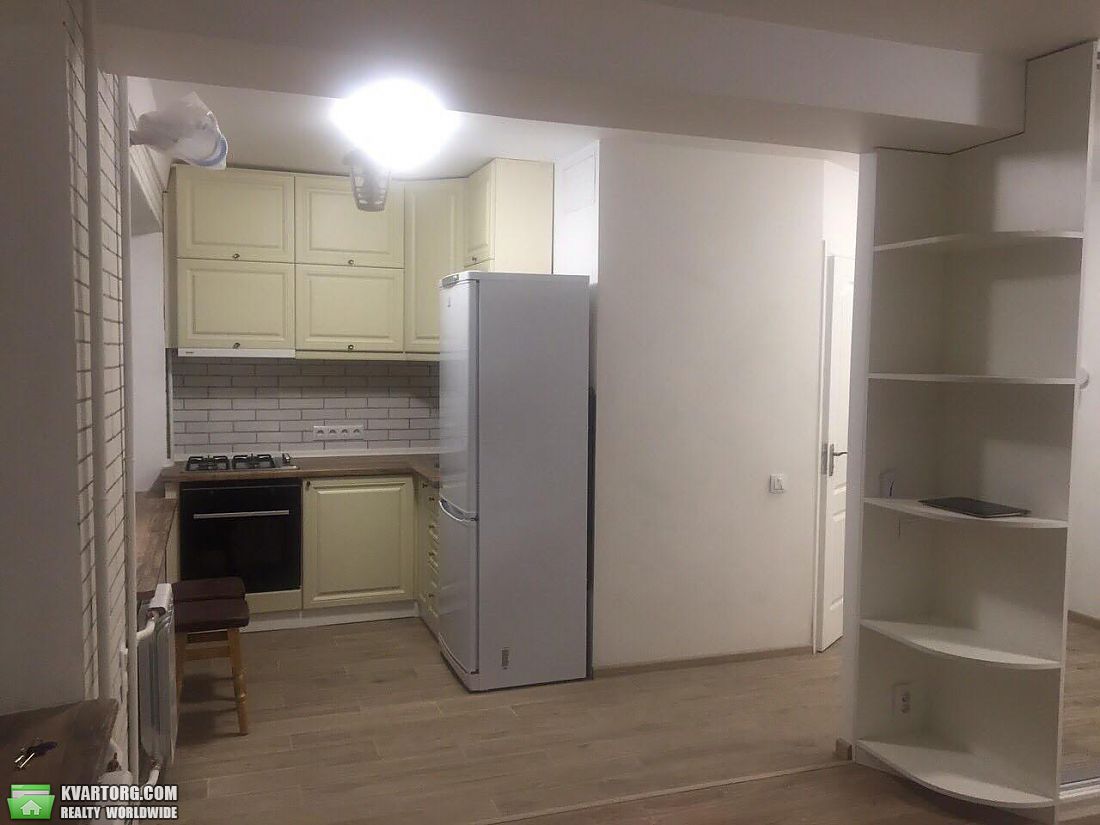 Sell 1-room apartment. Киев,  Соломенская — photo 3