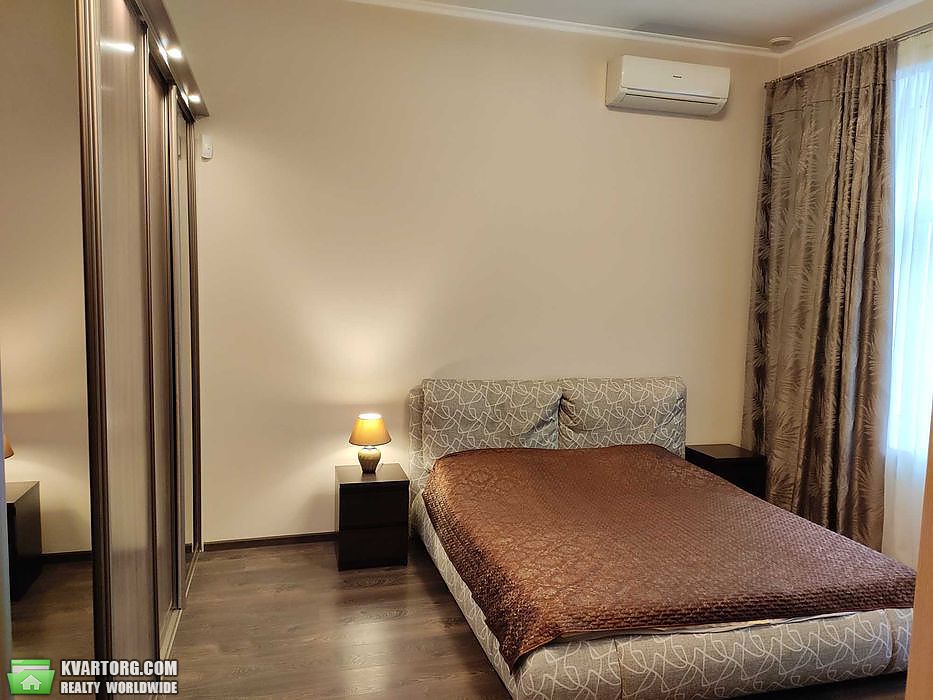 Rent out 2-room apartment. Киев,  Большая Житомирская — photo 4