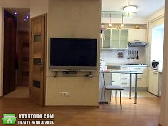Rent out 2-room apartment. Киев,  Богомольца — photo 1
