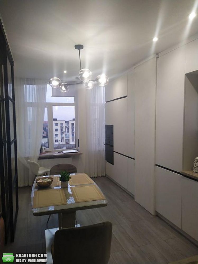 Rent out 3-room apartment. Киев,  Юношеская — photo 2