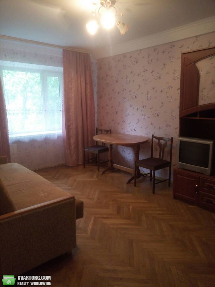 Rent out 2-room apartment. Киев,  Ромена Роллана бул — photo 3