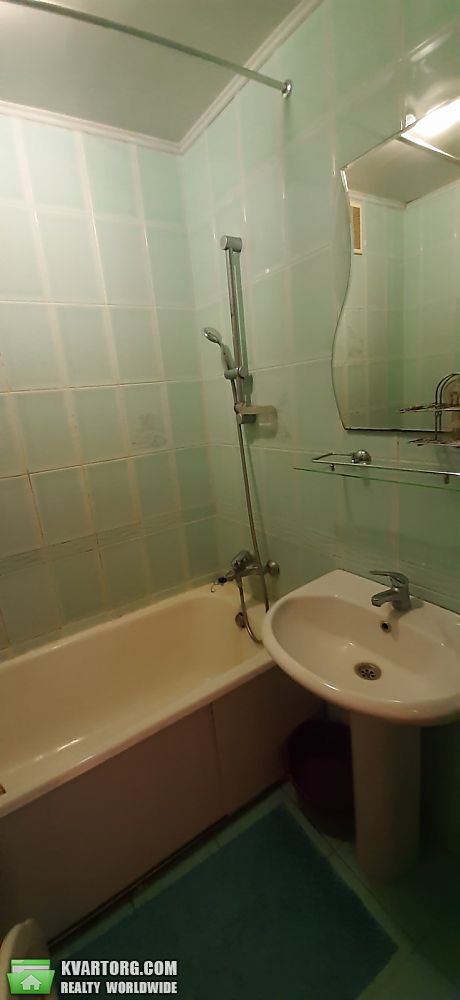 Rent out 3-room apartment. Киев,  Приречная — photo 4