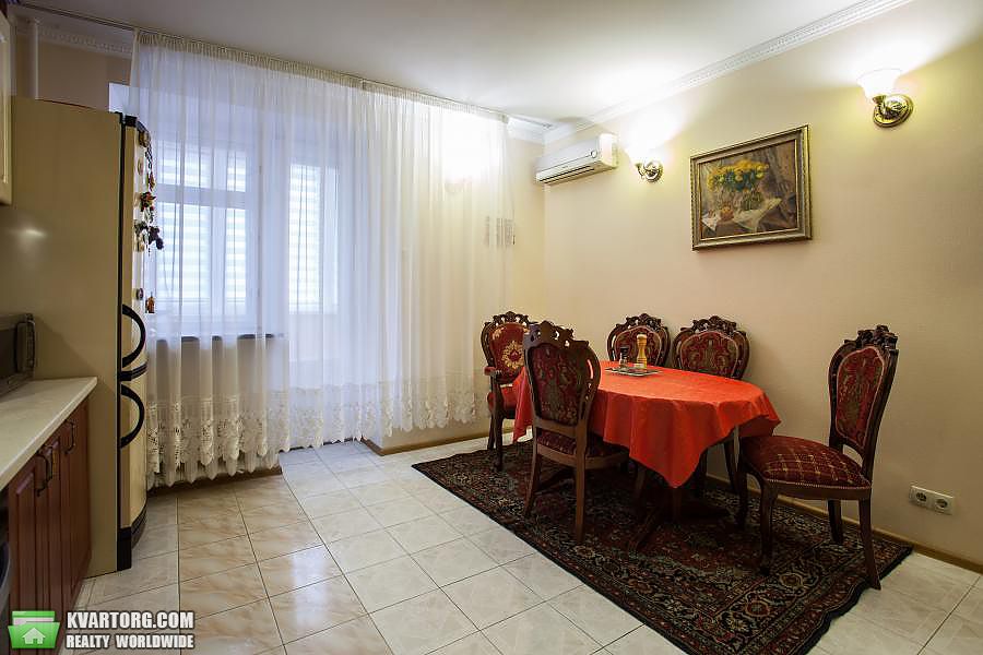 Sell 4-room apartment. Киев,  Дмитриевская — photo 1