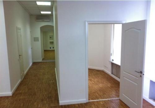 Rent out office. Киев, ул. Ярославов Вал — photo 1