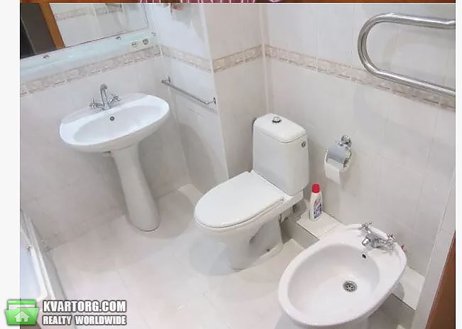 Rent out 3-room apartment. Киев,  Бажана — photo 1