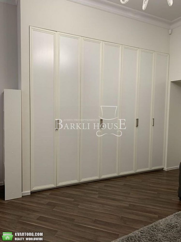 Rent out 2-room apartment. Киев, Єспланадная — photo 2