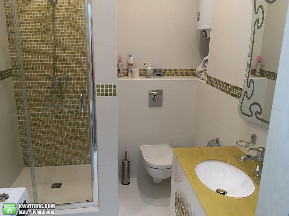 Rent out 3-room apartment. Киев,  Щорса — photo 8
