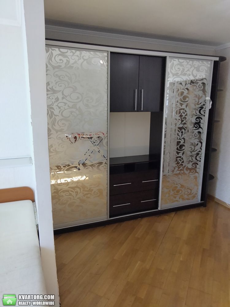 Rent out 1-room apartment. Киев, Галана — photo 6