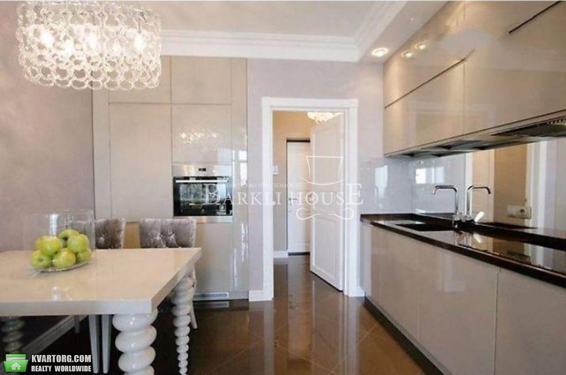 Rent out 2-room apartment. Киев,  Черновола — photo 2