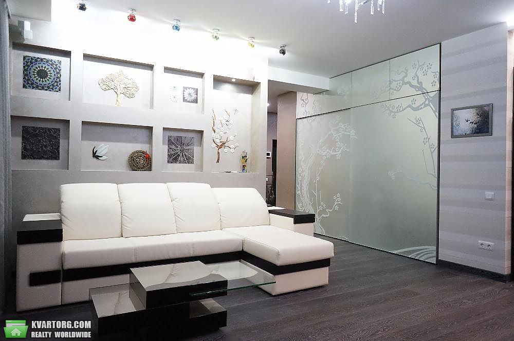 Rent out 2-room apartment. Киев,  Леси Украинки бул — photo 2