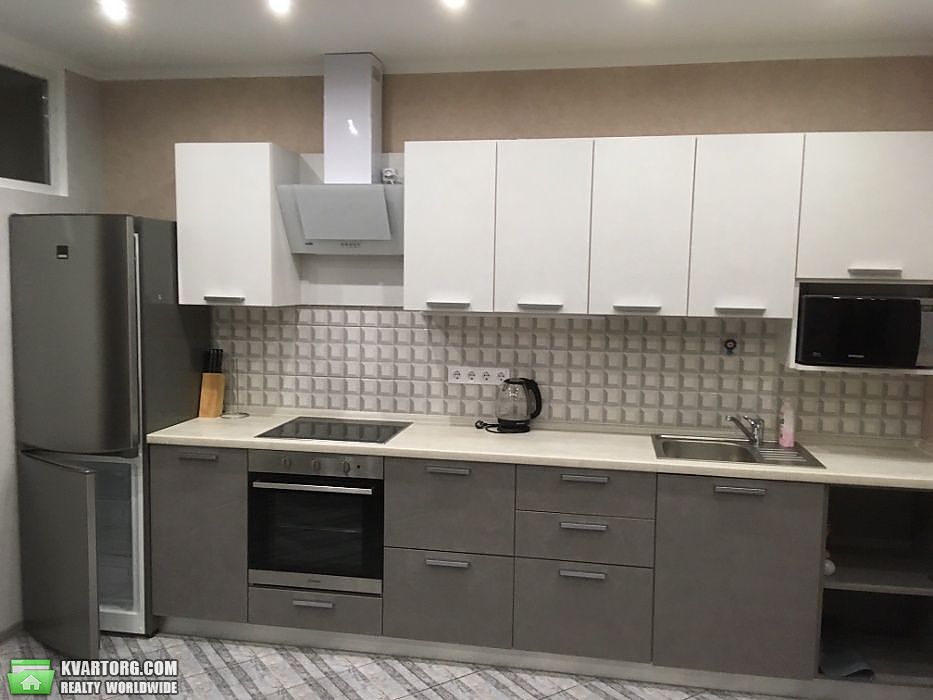 Rent out 3-room apartment. Киев,  Лебедева-Кумача — photo 2