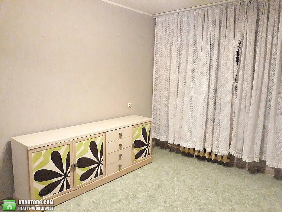 Rent out 2-room apartment. Киев,  Милютенко — photo 1