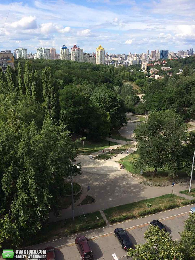 Rent out 2-room apartment. Киев, Волгоградская — photo 3