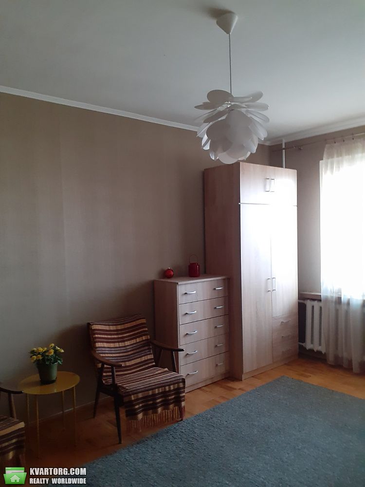 Rent out 1-room apartment. Киев,  Радужная — photo 5