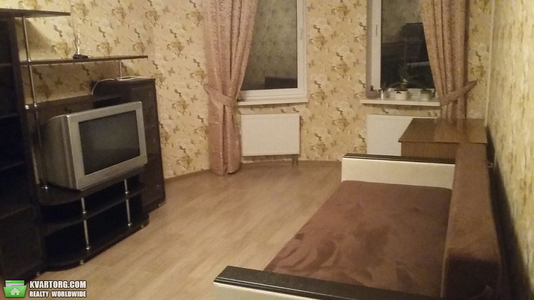 Rent out 1-room apartment. Киев,  Олевская — photo 3